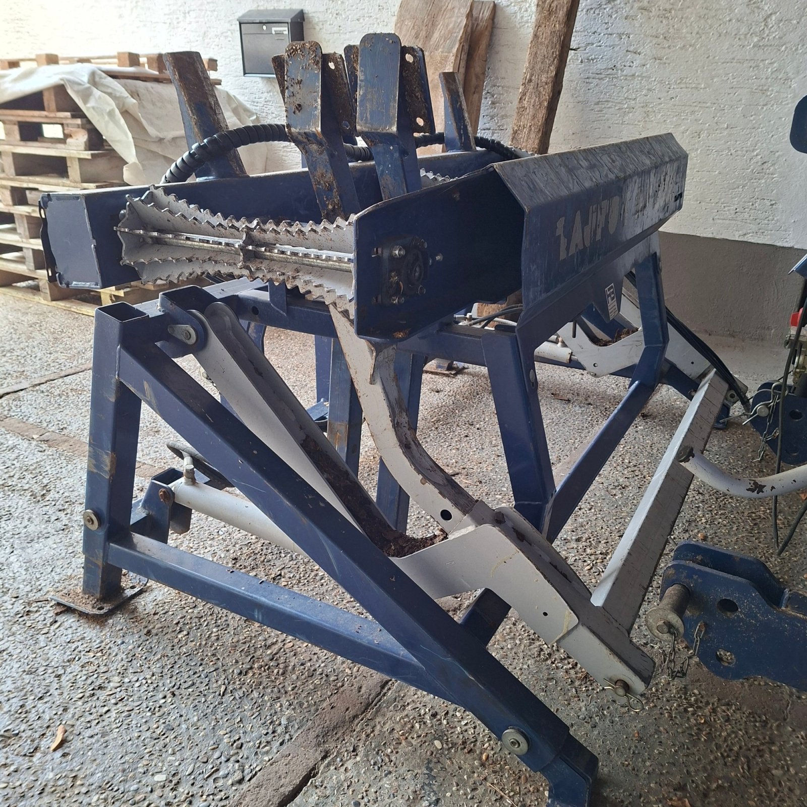 Sonstige Forsttechnik typu Tajfun Hebetisch DM 2000, Gebrauchtmaschine v Beratzhausen (Obrázek 2)