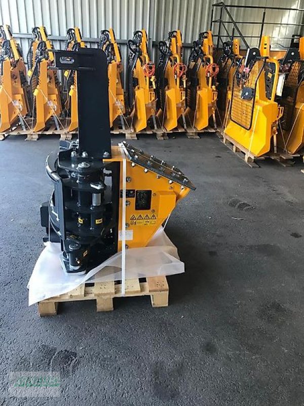 Sonstige Forsttechnik of the type Uniforest Fällgreifer Energieholzgreifer RK 330 B, Neumaschine in Schlettau (Picture 1)