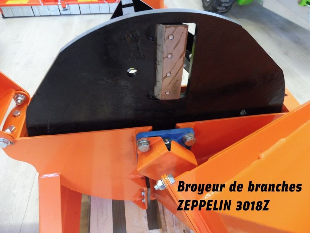 Sonstige Forsttechnik a típus Zeppelin Broyeur de branches 3018Z, Gebrauchtmaschine ekkor: RETHEL (Kép 5)