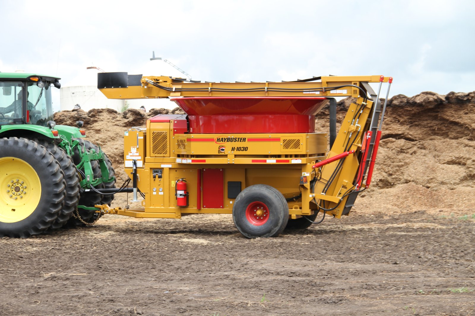 Sonstige Fütterungstechnik des Typs Haybuster H1135 Strohmühle, Neumaschine in Oschersleben (Bild 1)