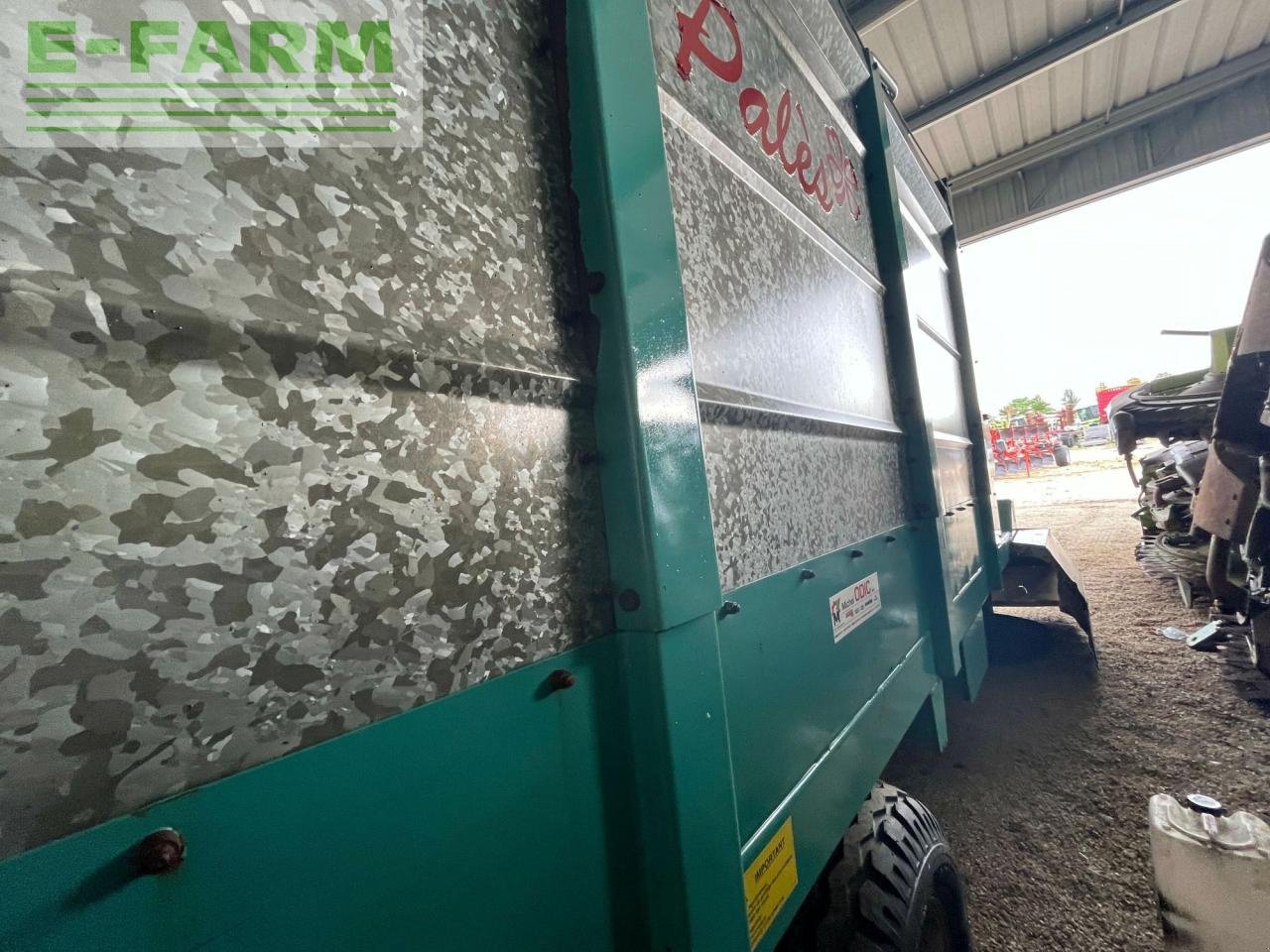 Sonstige Fütterungstechnik typu Joskin pales 500, Gebrauchtmaschine v PONTIVY (56 - MORBIHAN) (Obrázek 4)
