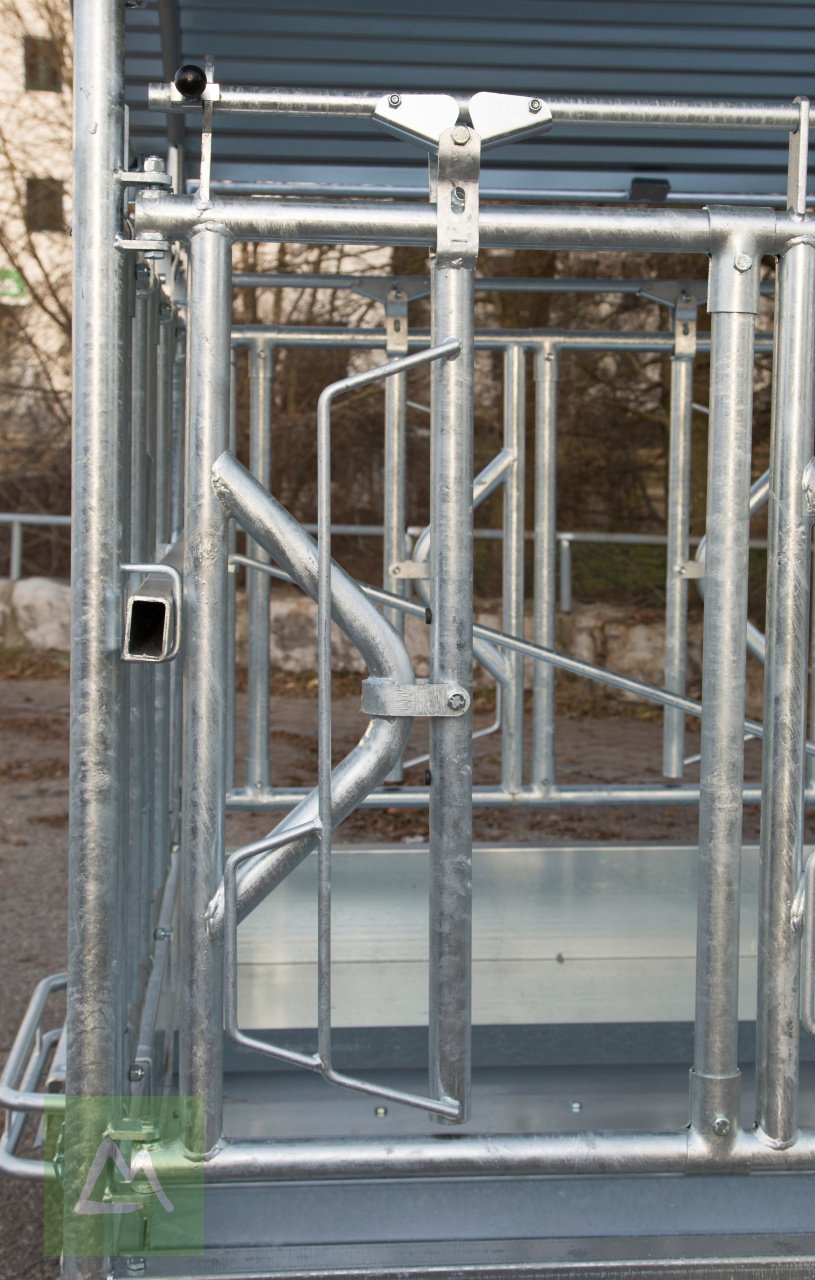 Sonstige Fütterungstechnik of the type Kerbl Kerbl Viereckraufe Standard mit Selbstfangfressgitter für hornlose Rinder (kostenlose Lieferung), Neumaschine in Weiz (Picture 3)