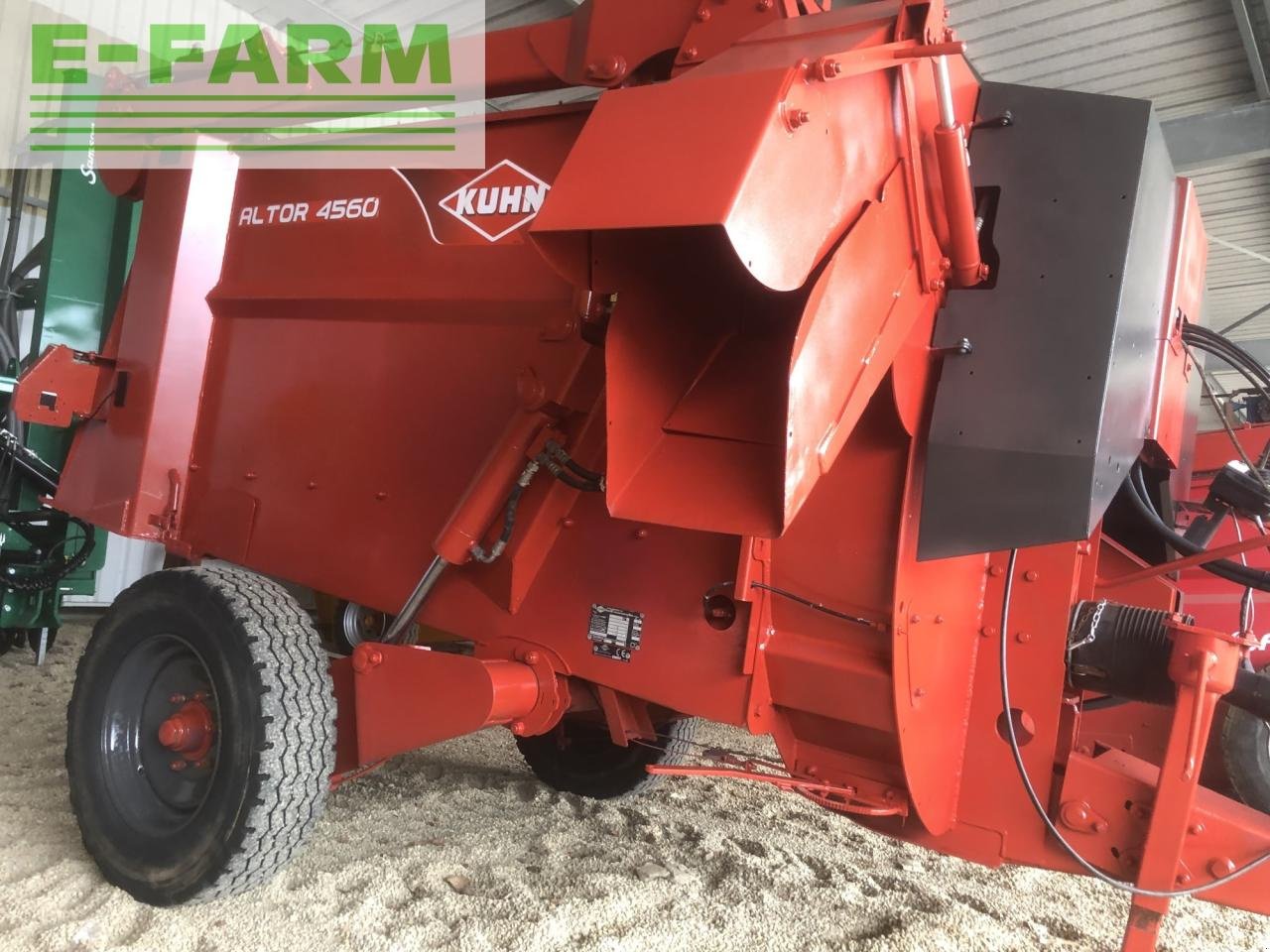 Sonstige Fütterungstechnik от тип Kuhn altor 4560, Gebrauchtmaschine в PONTIVY (56 - MORBIHAN) (Снимка 9)