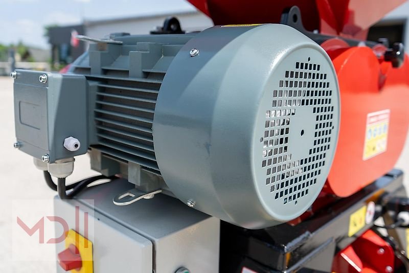 Sonstige Fütterungstechnik Türe ait MD Landmaschinen RT Getreidequetsche GX 100, Neumaschine içinde Zeven (resim 15)