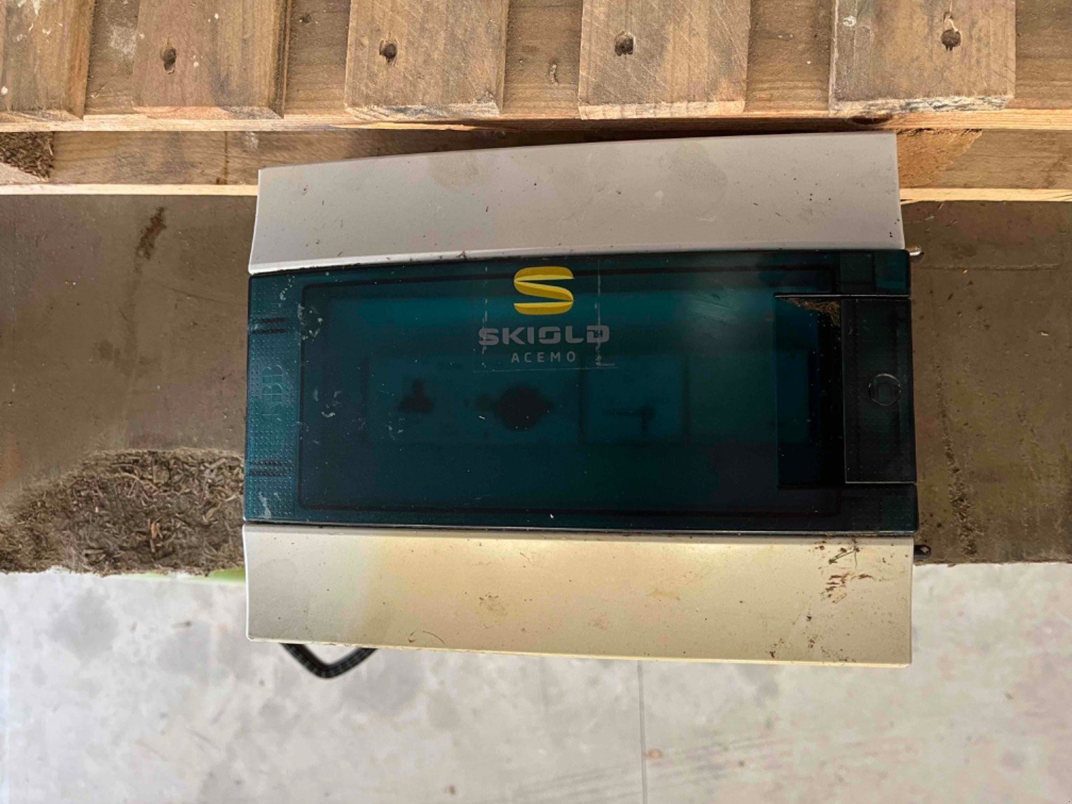 Sonstige Fütterungstechnik Türe ait Sonstige Aplatisseur RS350 Acemo, Gebrauchtmaschine içinde LA SOUTERRAINE (resim 2)