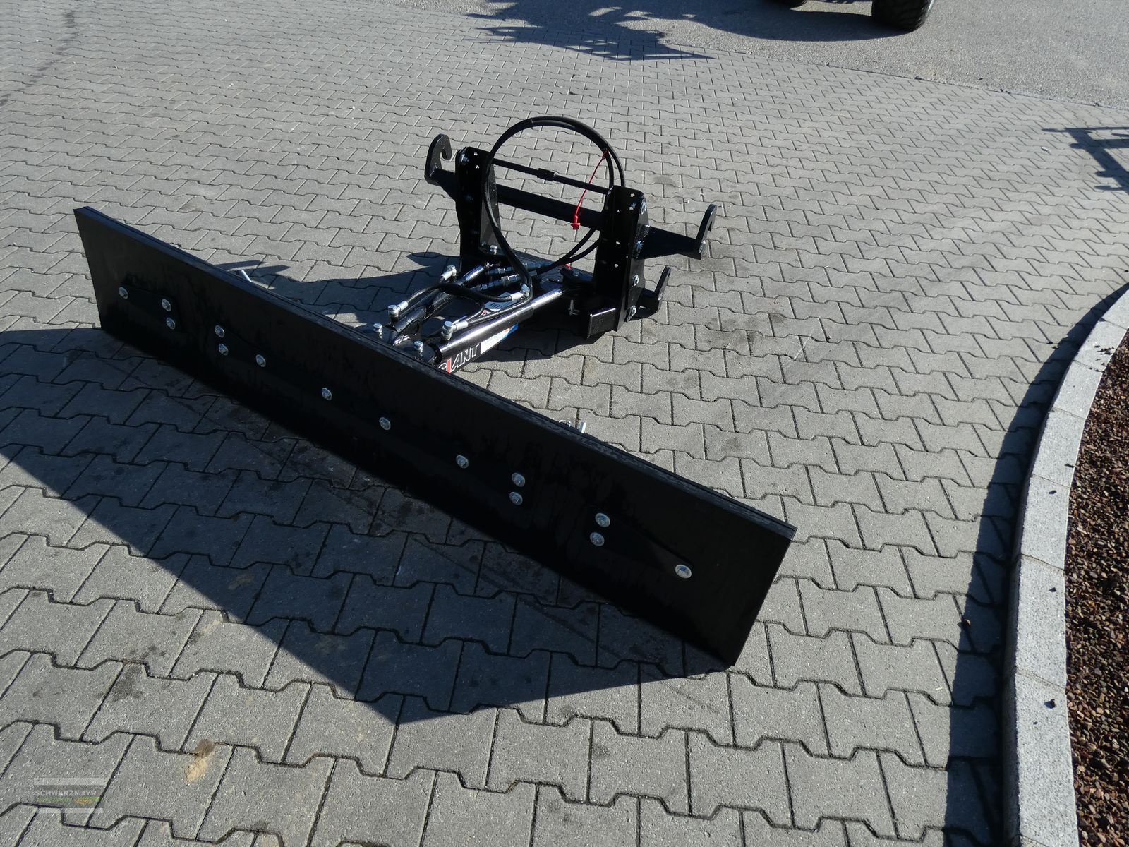 Sonstige Fütterungstechnik of the type Sonstige Giant Futterschieber 2000Euro, Neumaschine in Gampern (Picture 4)