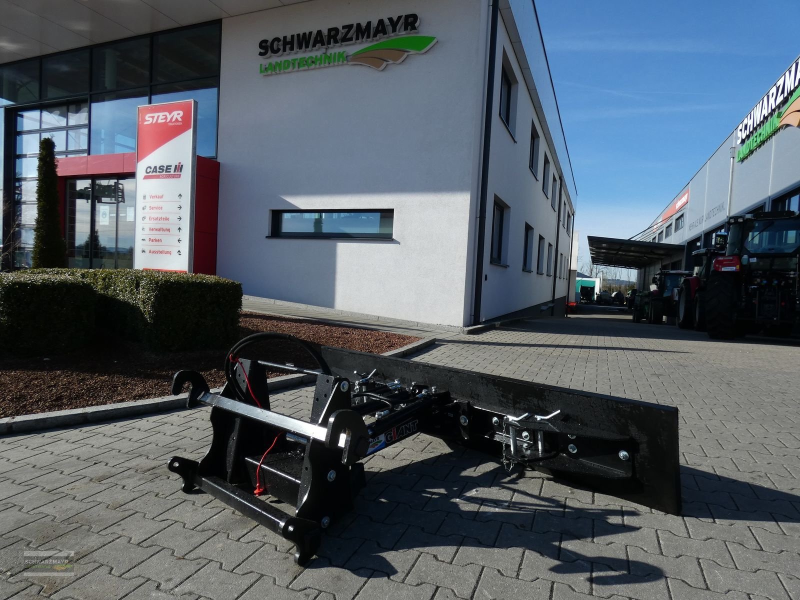 Sonstige Fütterungstechnik of the type Sonstige Giant Futterschieber 2000Euro, Neumaschine in Gampern (Picture 1)