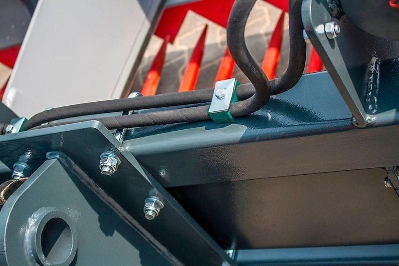 Sonstige Fütterungstechnik typu Sonstige Siloschneidezange Siloblockschneider Siloschneider Silogabel, Gebrauchtmaschine v Schmallenberg (Obrázek 9)