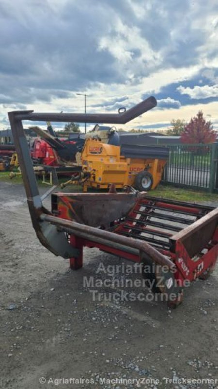 Sonstige Fütterungstechnik Türe ait Suire Sonstiges, Gebrauchtmaschine içinde CIVENS (resim 1)