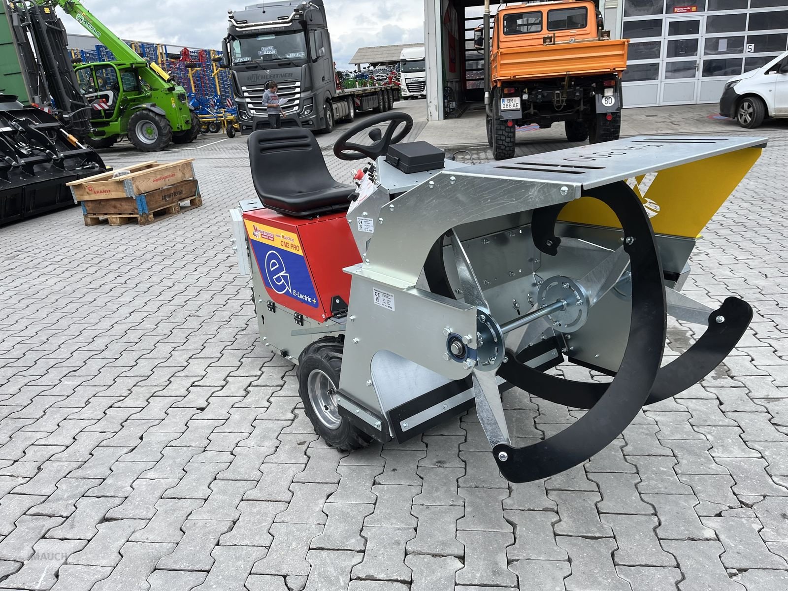 Sonstige Fütterungstechnik des Typs Westermann CM2 Pro Electric Plus, elektrische Aushebung, Neumaschine in Burgkirchen (Bild 16)