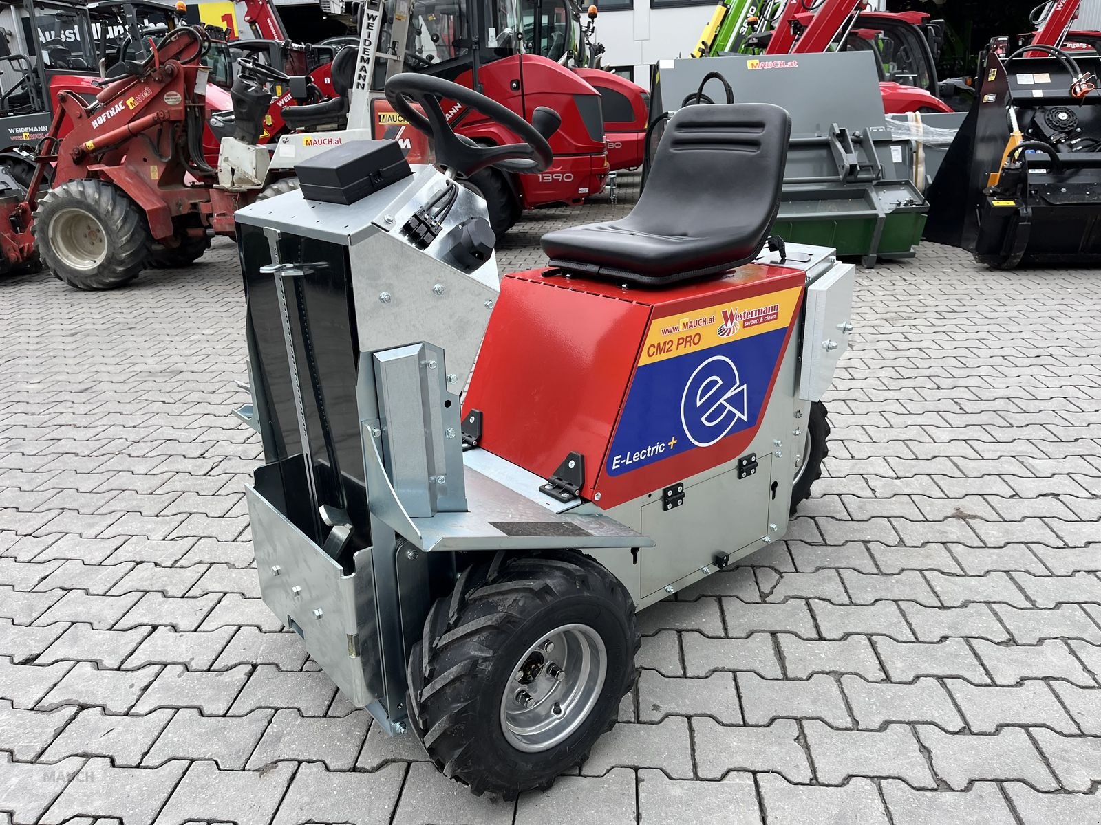 Sonstige Fütterungstechnik des Typs Westermann CM2 Pro Electric Plus, elektrische Aushebung, Neumaschine in Burgkirchen (Bild 10)