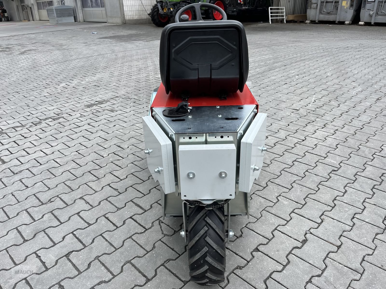 Sonstige Fütterungstechnik des Typs Westermann CM2 Pro Electric Plus, elektrische Aushebung, Neumaschine in Burgkirchen (Bild 5)