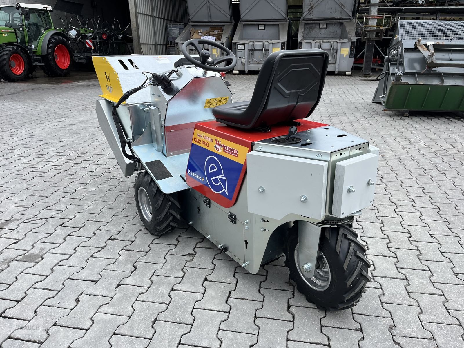 Sonstige Fütterungstechnik des Typs Westermann CM2 Pro Electric Plus, elektrische Aushebung, Neumaschine in Burgkirchen (Bild 12)