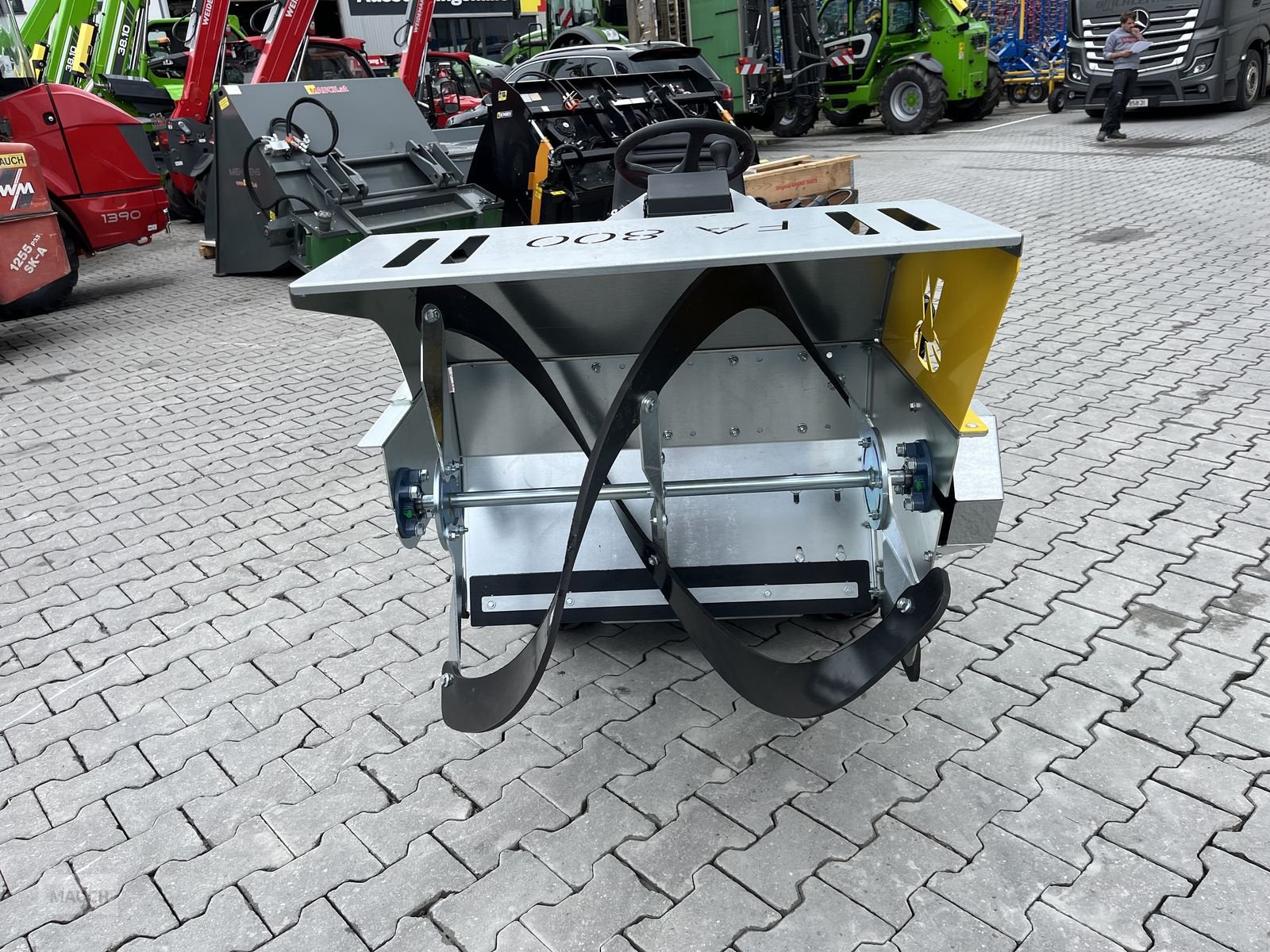 Sonstige Fütterungstechnik des Typs Westermann CM2 Pro Electric Plus, elektrische Aushebung, Neumaschine in Burgkirchen (Bild 17)