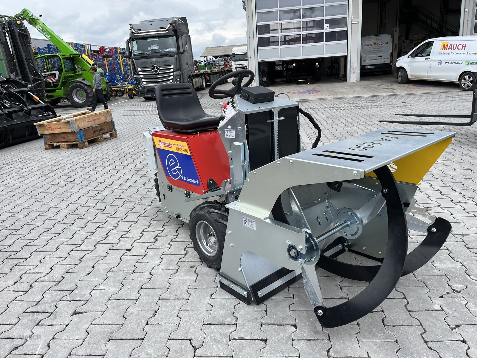 Sonstige Fütterungstechnik des Typs Westermann CM2 Pro Electric Plus, elektrische Aushebung, Neumaschine in Burgkirchen (Bild 22)