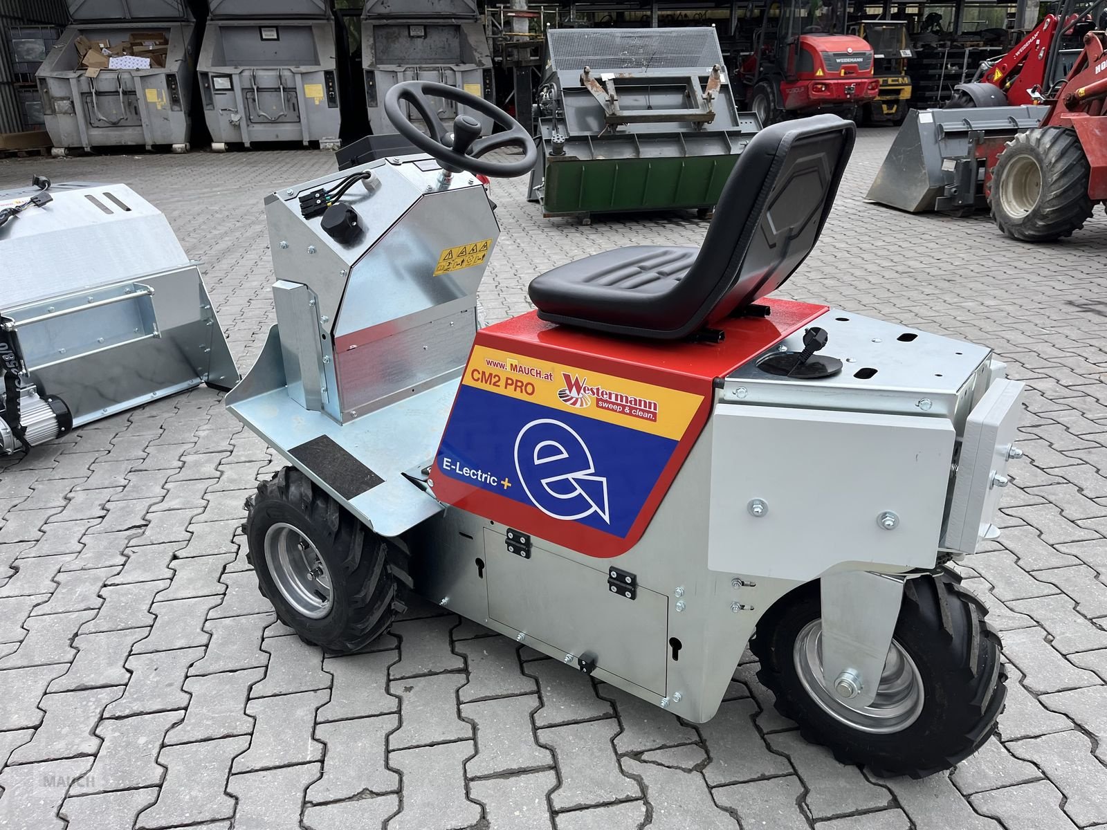 Sonstige Fütterungstechnik des Typs Westermann CM2 Pro Electric Plus, elektrische Aushebung, Neumaschine in Burgkirchen (Bild 4)