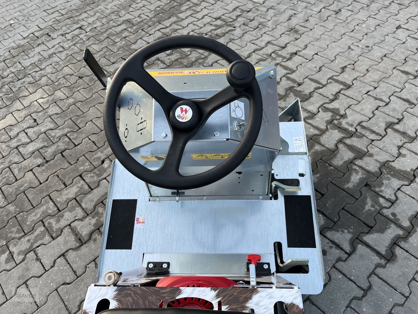 Sonstige Fütterungstechnik des Typs Westermann CM2 Pro Honda GXV390 E-Start mit Spaltenschieber, Neumaschine in Burgkirchen (Bild 4)