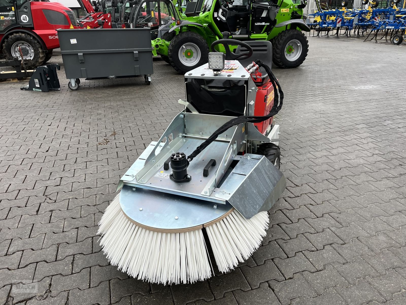 Sonstige Fütterungstechnik des Typs Westermann CM2 Pro Honda Hydraulik E-Start, Neumaschine in Burgkirchen (Bild 16)