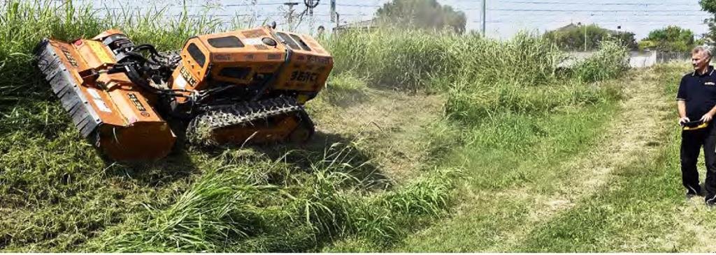 Sonstige Gartentechnik & Kommunaltechnik Türe ait Berti Débrousailleuse  à chenilles radiocommandée E-trai, Gebrauchtmaschine içinde Aesch (resim 4)