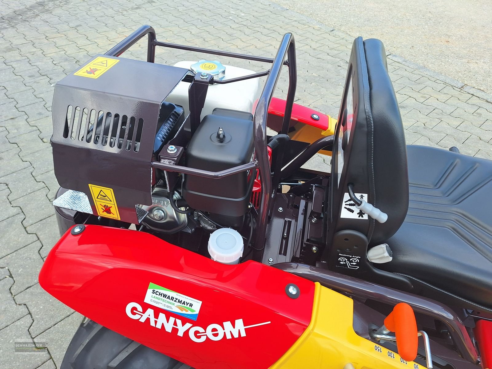 Sonstige Gartentechnik & Kommunaltechnik van het type Canycom CMX 1402 AWD, Neumaschine in Gampern (Foto 15)