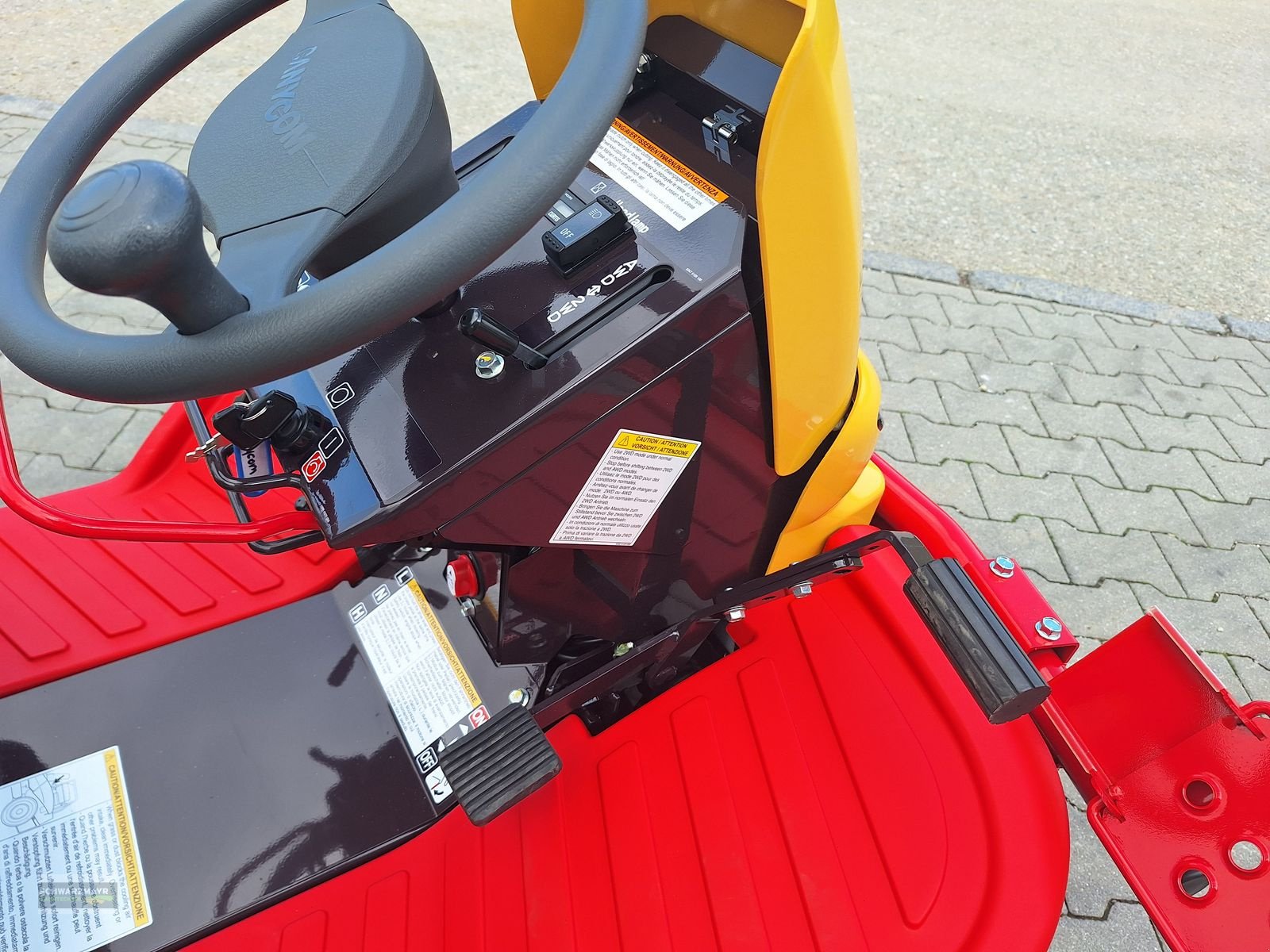 Sonstige Gartentechnik & Kommunaltechnik typu Canycom CMX 1402 AWD, Neumaschine w Gampern (Zdjęcie 13)