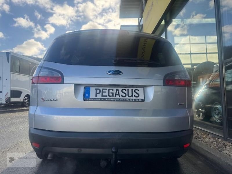 Sonstige Gartentechnik & Kommunaltechnik del tipo Ford S-Max Titanium PKW Familienauto AHK 8-fach bereift, Gebrauchtmaschine In Gevelsberg (Immagine 3)