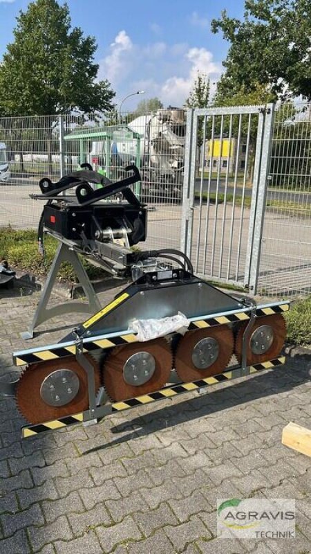 Sonstige Gartentechnik & Kommunaltechnik des Typs Greentec HXF 3302, Neumaschine in Meppen-Versen (Bild 1)