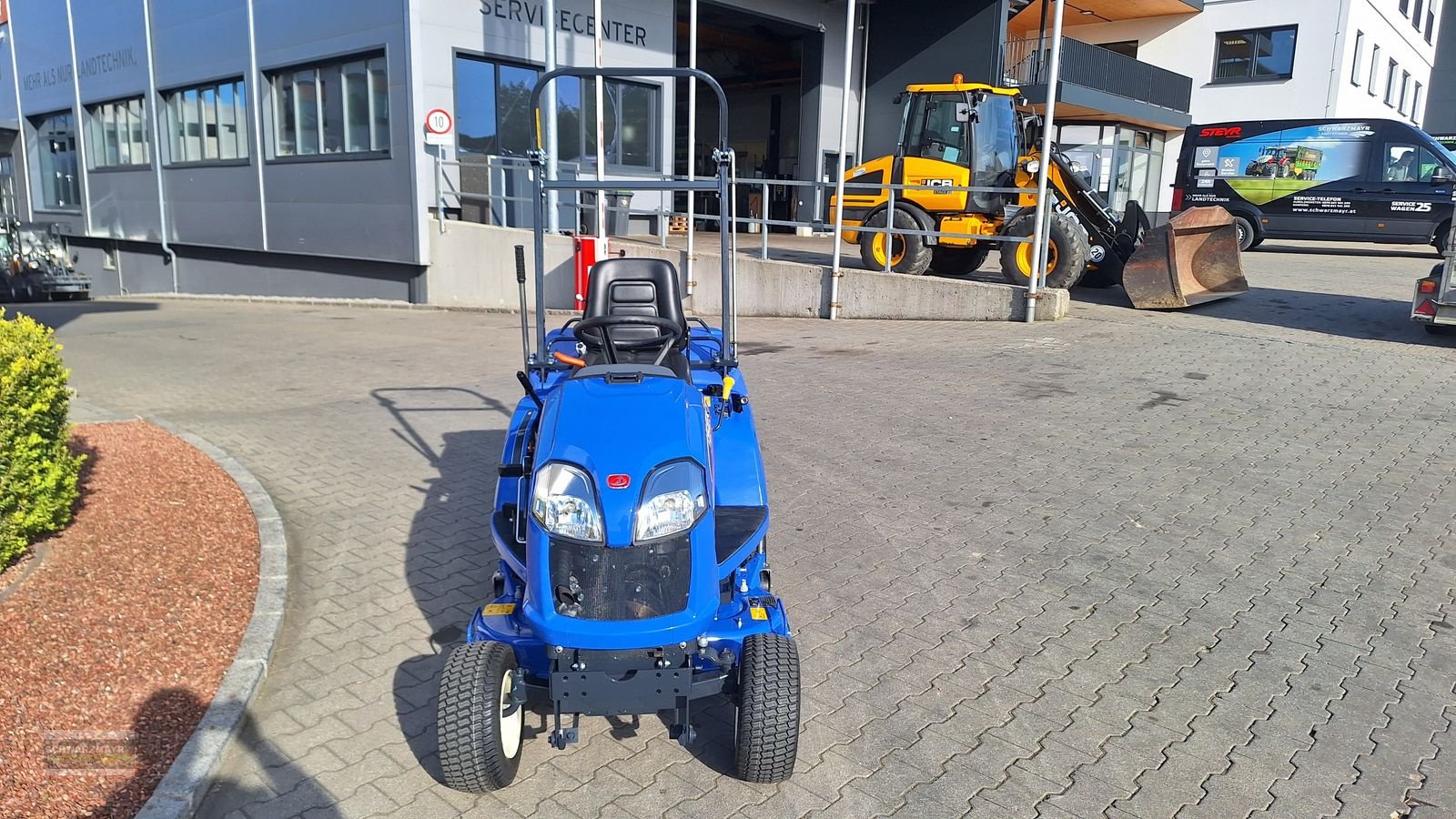 Sonstige Gartentechnik & Kommunaltechnik des Typs Iseki SXG 216+, Neumaschine in Aurolzmünster (Bild 3)