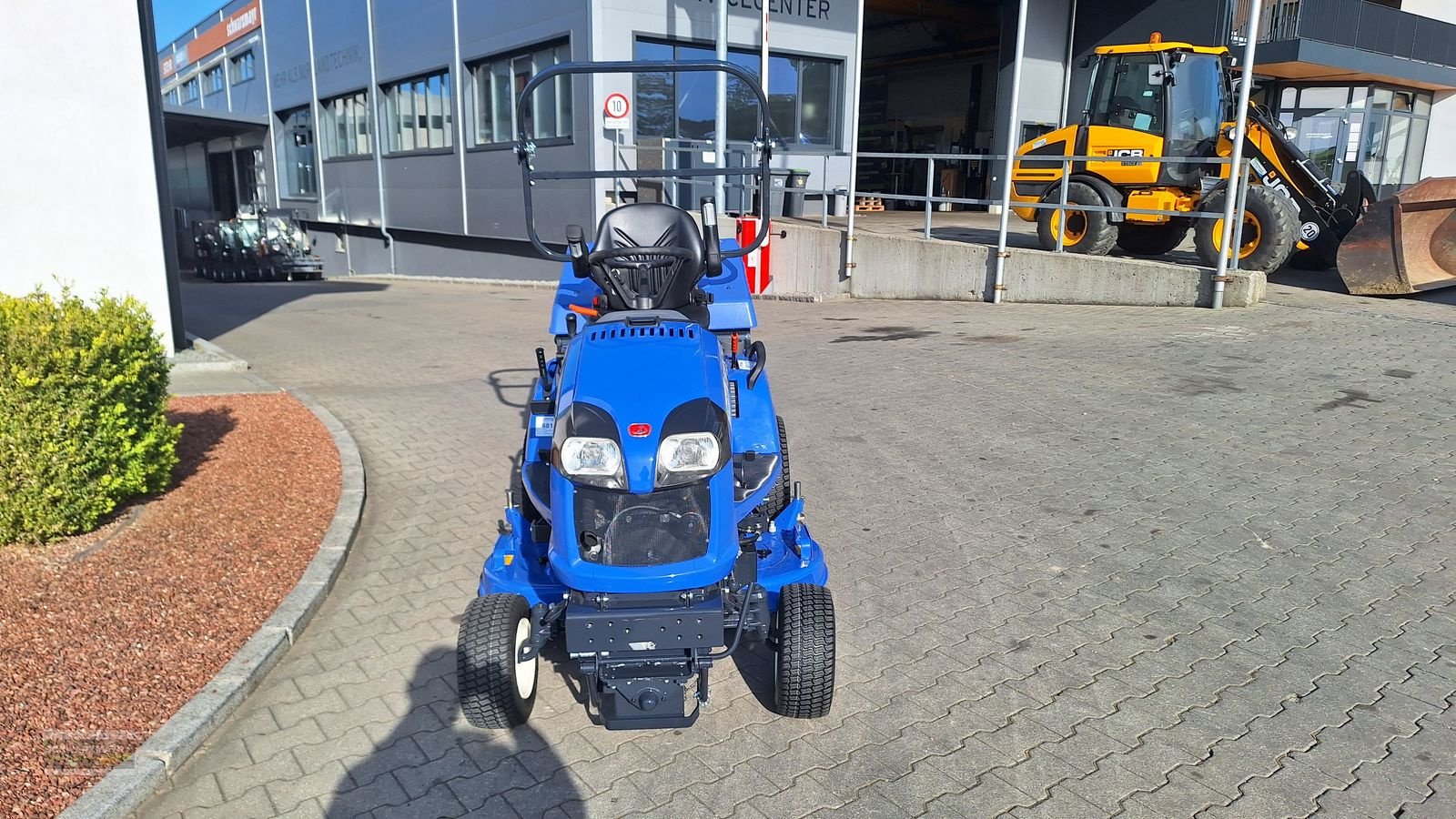 Sonstige Gartentechnik & Kommunaltechnik des Typs Iseki SXG 324+ SBC590, Neumaschine in Aurolzmünster (Bild 3)
