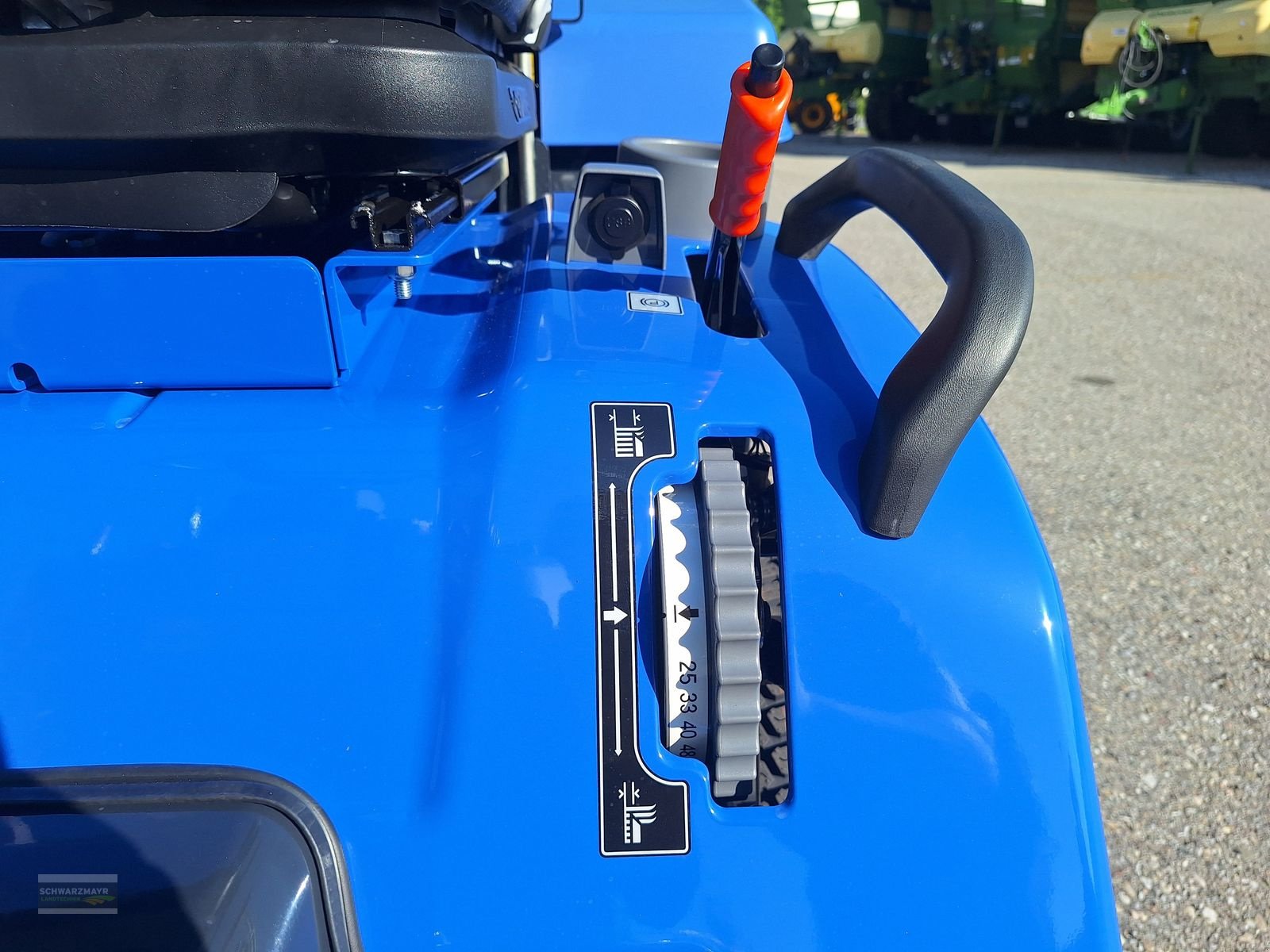 Sonstige Gartentechnik & Kommunaltechnik del tipo Iseki SXG 324+ SBC590, Neumaschine In Gampern (Immagine 17)