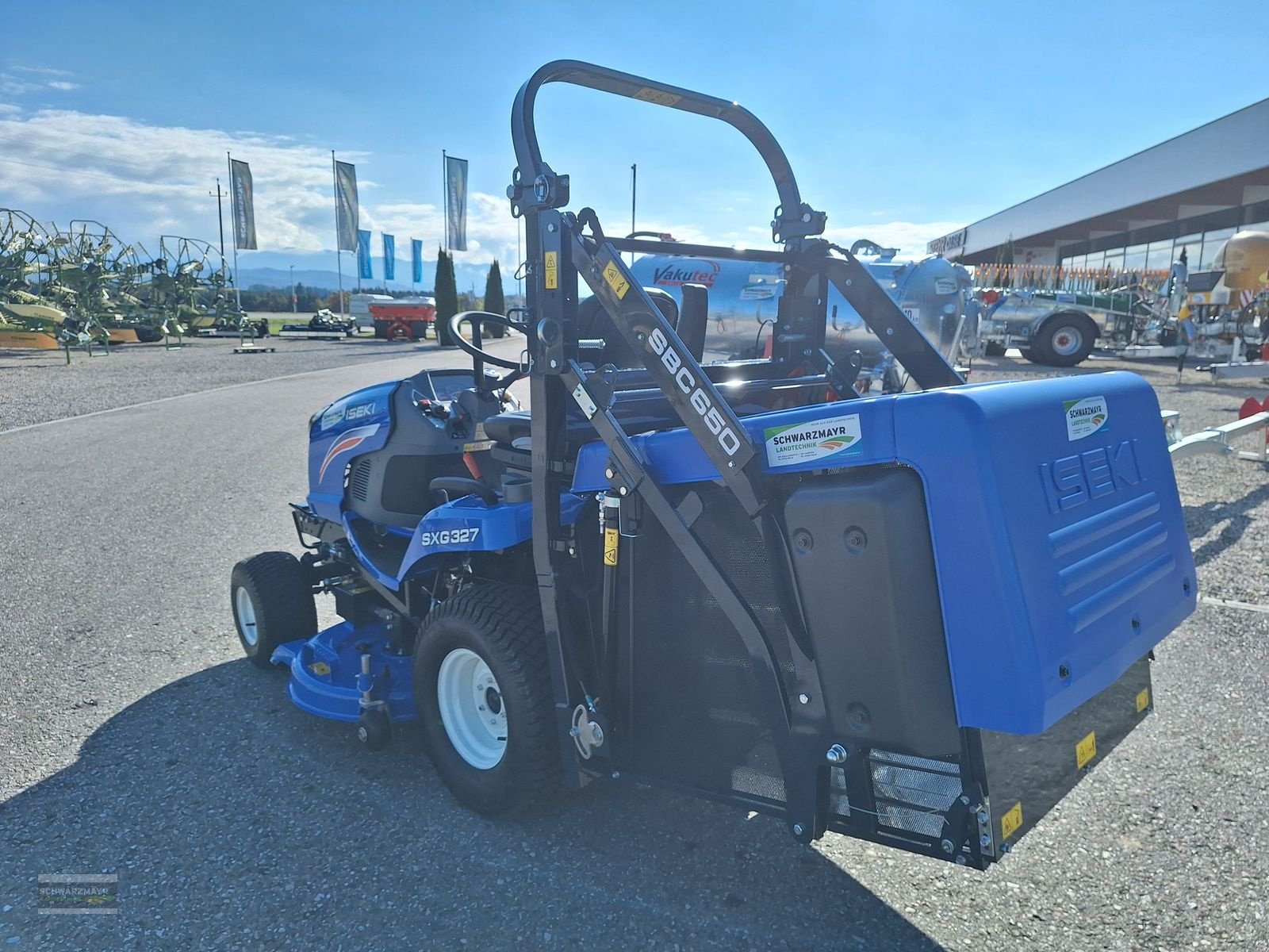 Sonstige Gartentechnik & Kommunaltechnik des Typs Iseki SXG 327+ SBC650, Neumaschine in Aurolzmünster (Bild 8)