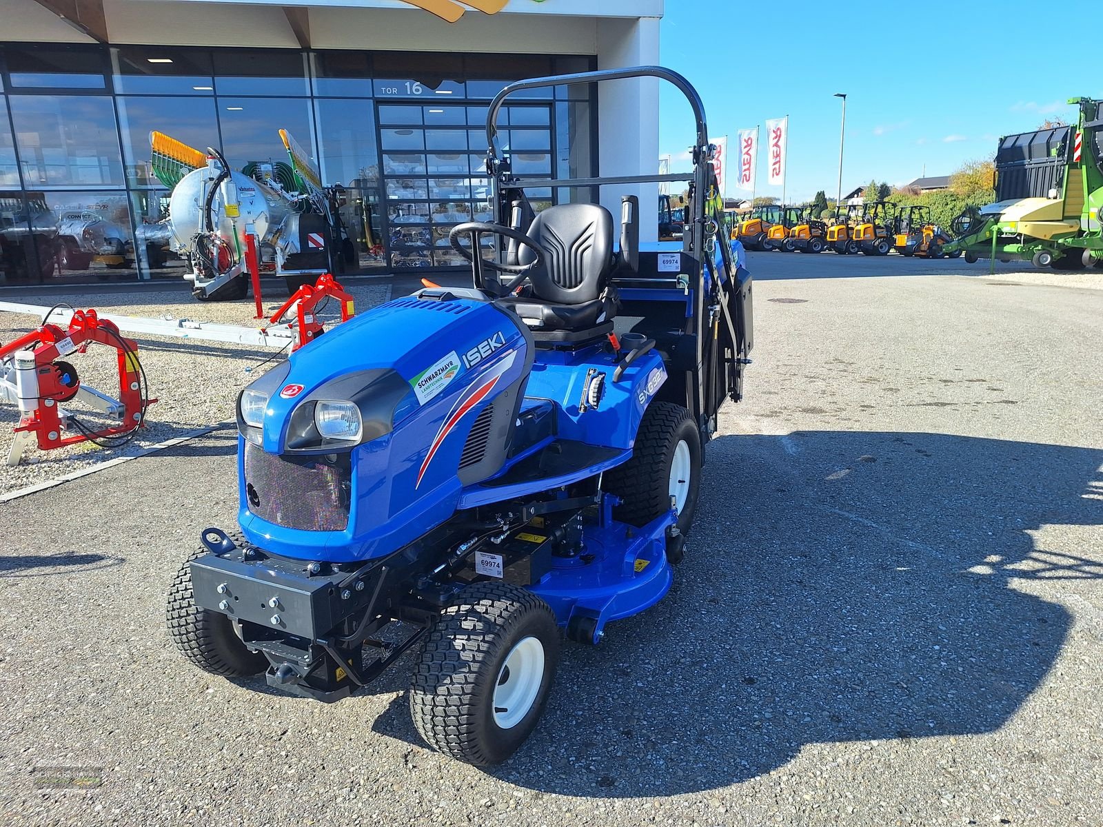 Sonstige Gartentechnik & Kommunaltechnik des Typs Iseki SXG 327+ SBC650, Neumaschine in Aurolzmünster (Bild 4)