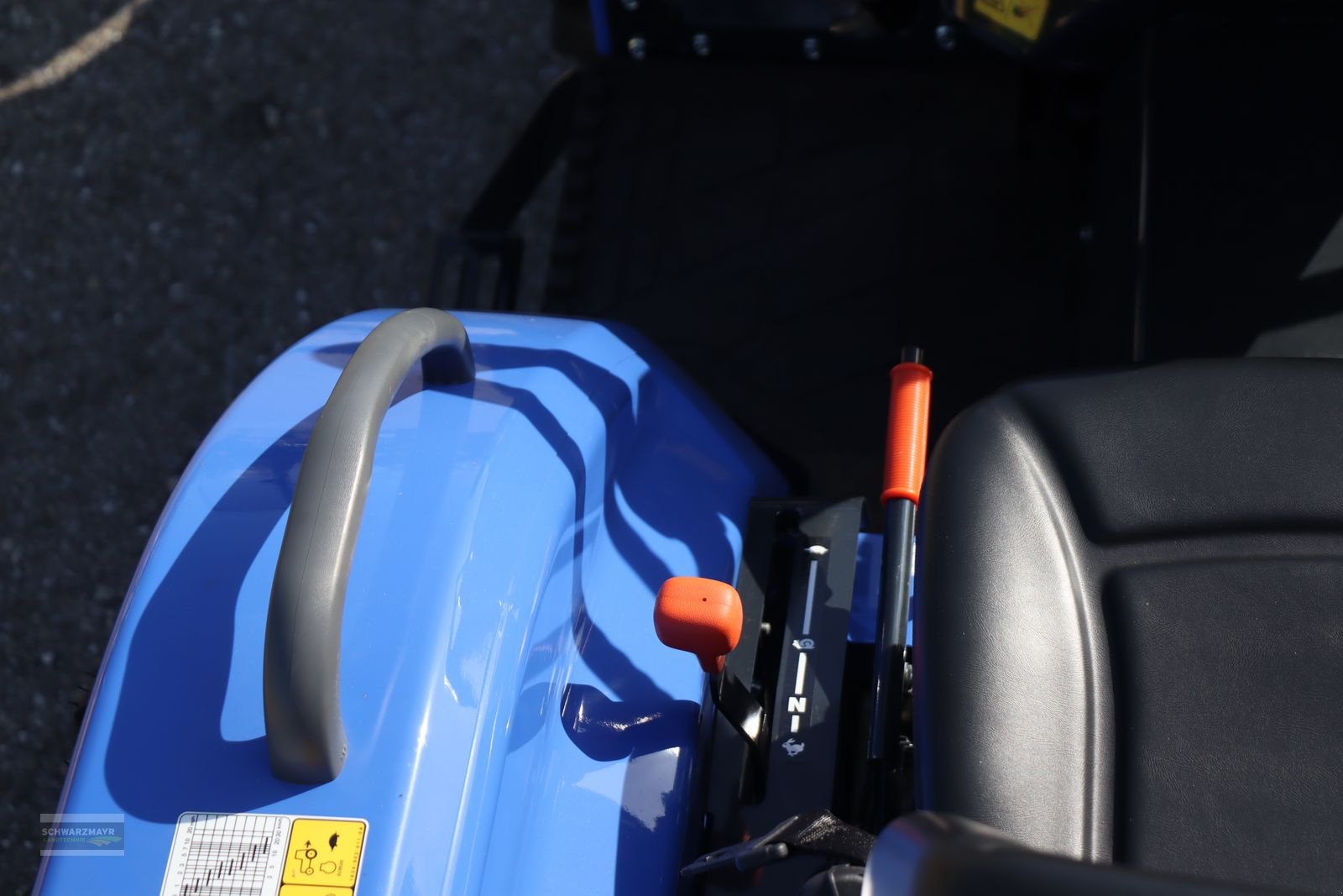 Sonstige Gartentechnik & Kommunaltechnik des Typs Iseki TLE 3410 AHL, Neumaschine in Aurolzmünster (Bild 14)