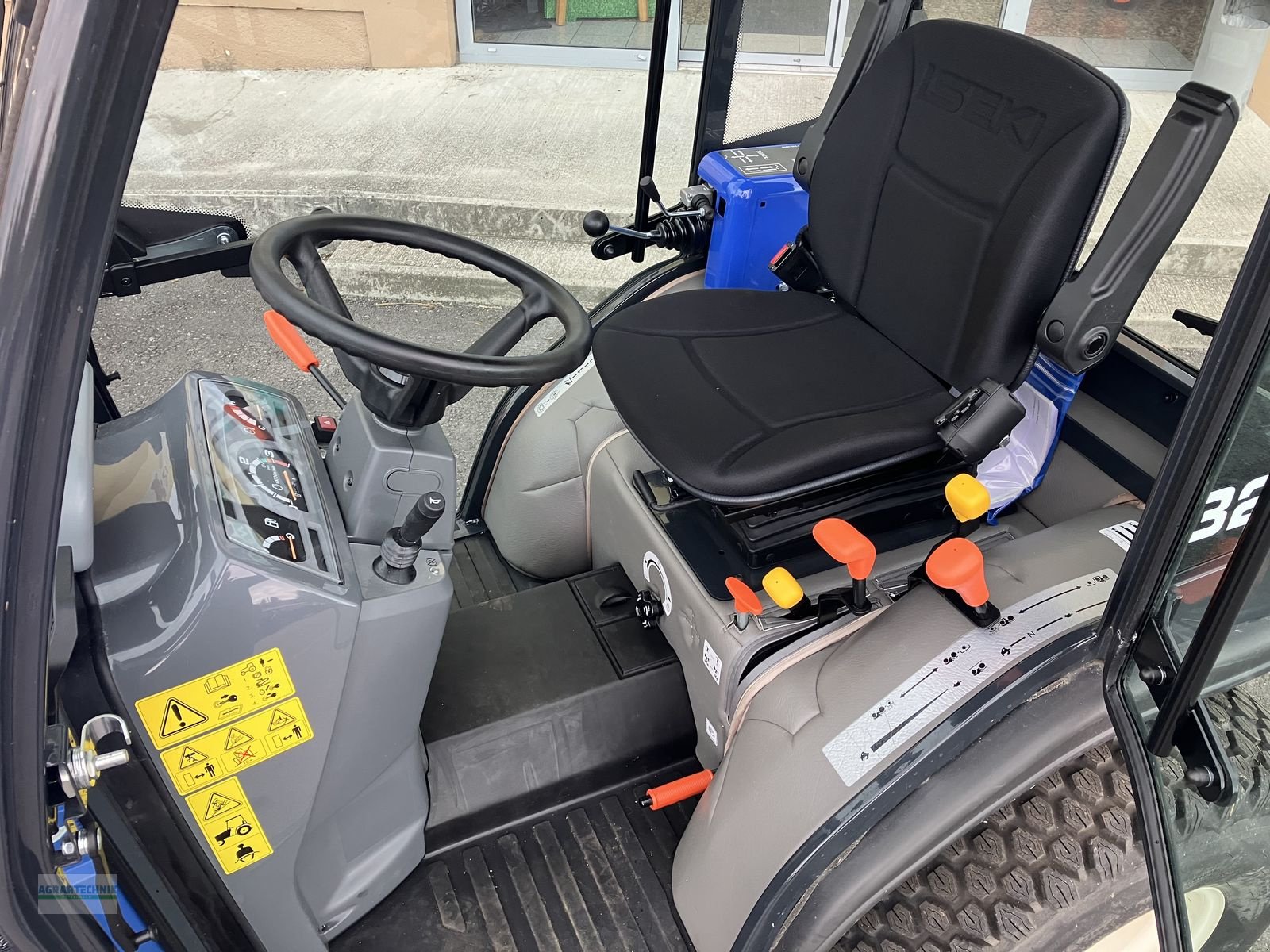 Sonstige Gartentechnik & Kommunaltechnik des Typs Iseki TM 3217 AHL K, Neumaschine in Pettenbach (Bild 9)