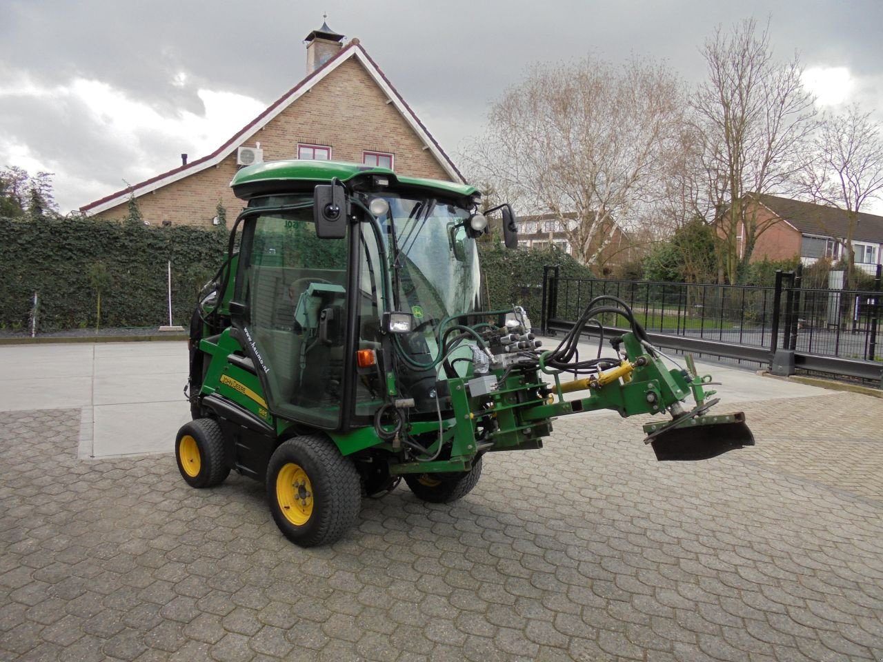 Sonstige Gartentechnik & Kommunaltechnik des Typs John Deere 1585, Gebrauchtmaschine in Hedel (Bild 2)