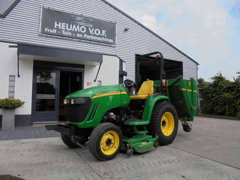 Sonstige Gartentechnik & Kommunaltechnik типа John Deere 3320, Gebrauchtmaschine в Hedel