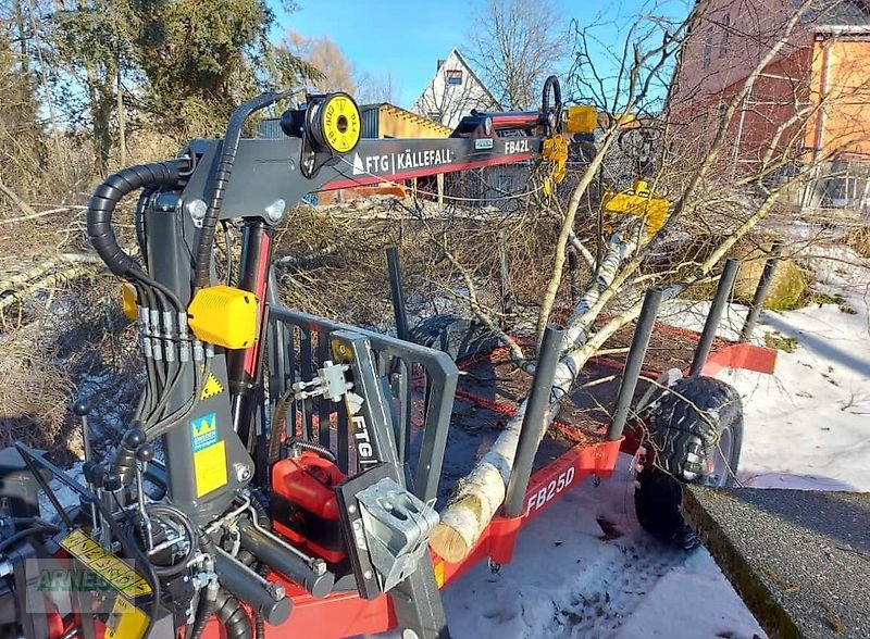 Sonstige Gartentechnik & Kommunaltechnik typu Källefall Rückewagen Rückehänger FB30D mit Forstkran FB 42L, Neumaschine v Schlettau (Obrázek 3)