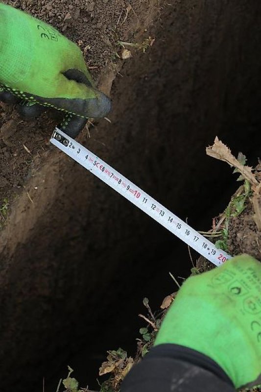 Sonstige Gartentechnik & Kommunaltechnik des Typs laski Grabenfräse Schachtfräse Schlitzfräse Kabelfräse, Gebrauchtmaschine in Schmallenberg (Bild 5)