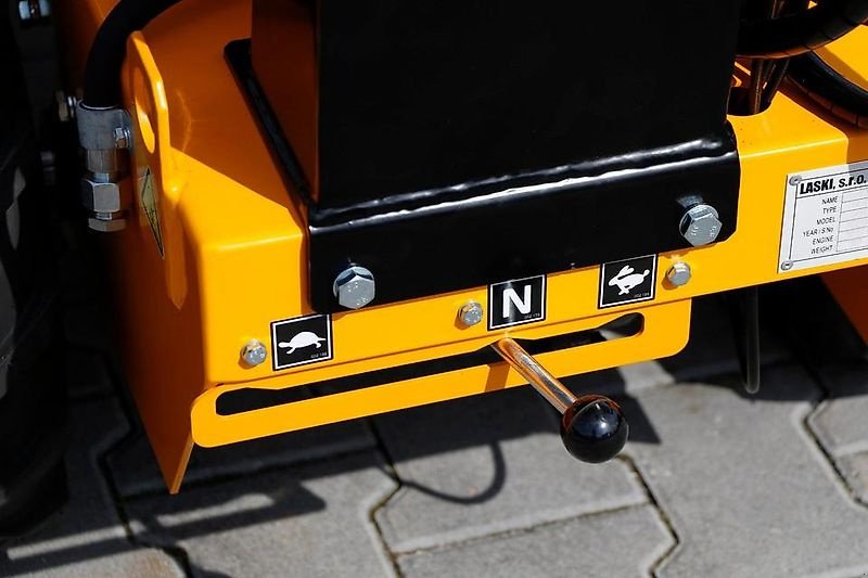 Sonstige Gartentechnik & Kommunaltechnik des Typs laski Grabenfräse Schlitzfräse Schachtfräse Kabelfräse Kanalfräse, Gebrauchtmaschine in Schmallenberg (Bild 5)