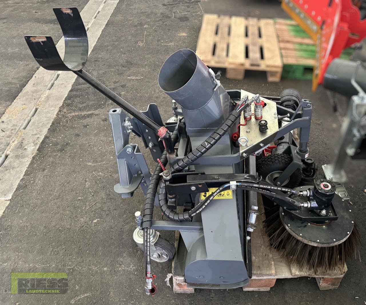 Sonstige Gartentechnik & Kommunaltechnik типа Matev CLS-G/H 1050  Materialaufnahmesystem, Gebrauchtmaschine в Homberg/Ohm - Maulbach (Фотография 11)