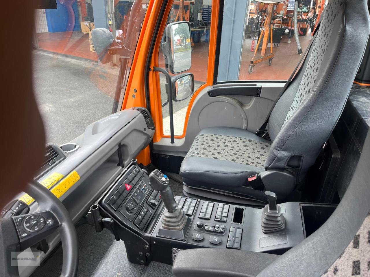 Sonstige Gartentechnik & Kommunaltechnik des Typs Mercedes-Benz Mercedes Benz Unimog U 218 Top Ausstattung, Gebrauchtmaschine in Hagelstadt (Bild 15)