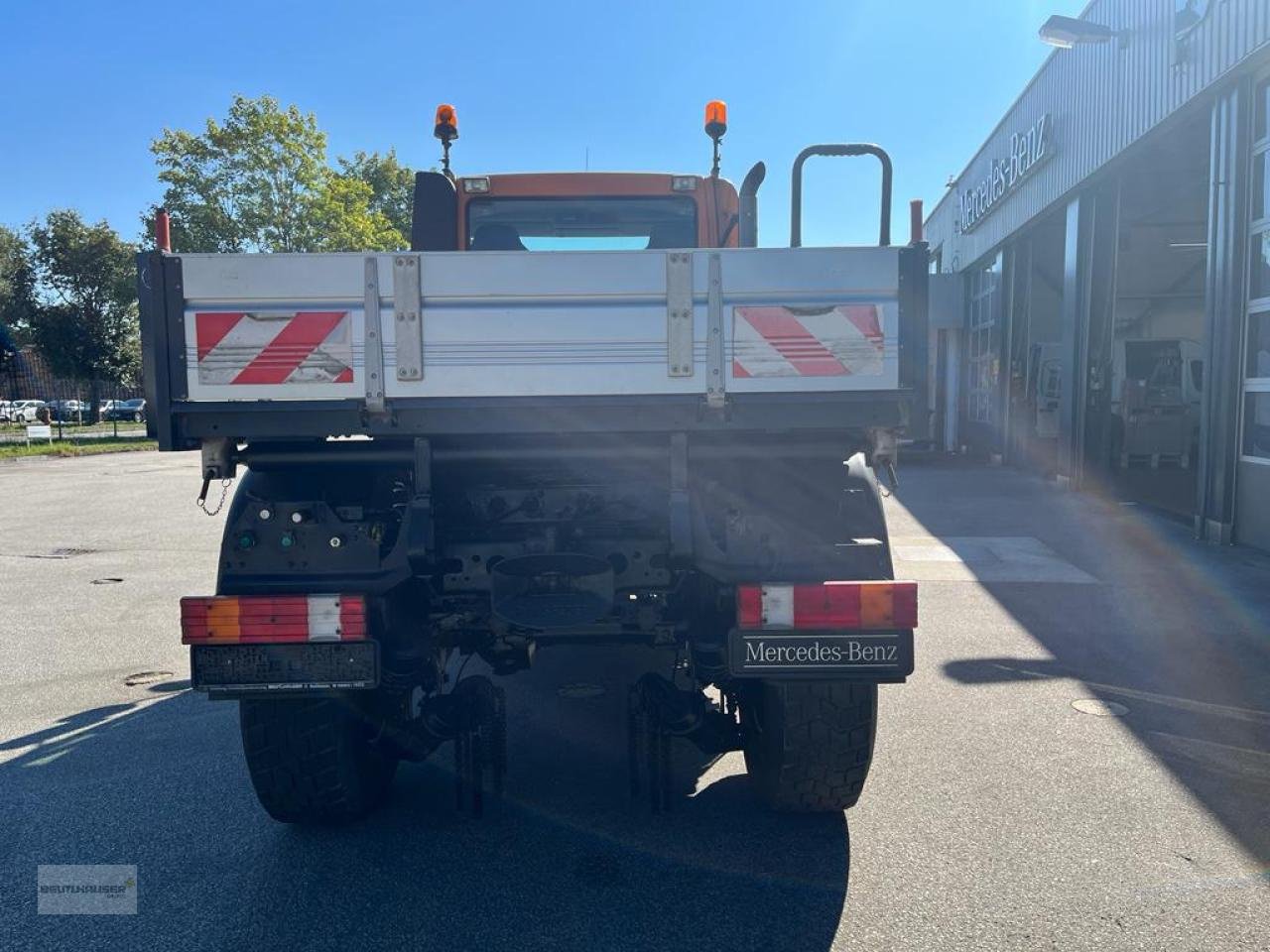 Sonstige Gartentechnik & Kommunaltechnik des Typs Mercedes-Benz Mercedes Benz Unimog U 400 6 Zylinder, Gebrauchtmaschine in Hengersberg (Bild 8)