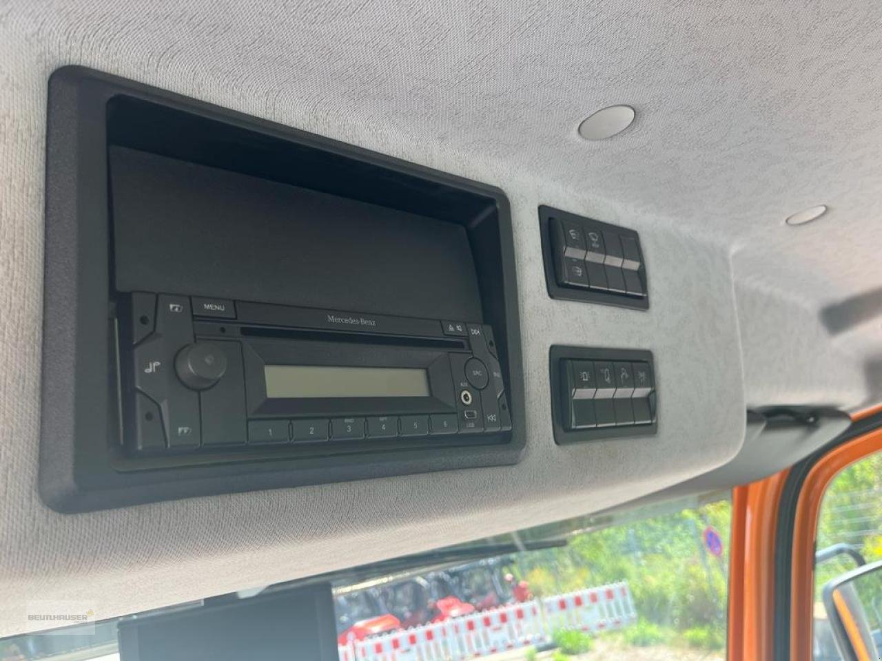 Sonstige Gartentechnik & Kommunaltechnik typu Mercedes-Benz Mercedes Benz Unimog U 530 Variopilot Hydrostat EAS, Gebrauchtmaschine v Hagelstadt (Obrázek 16)