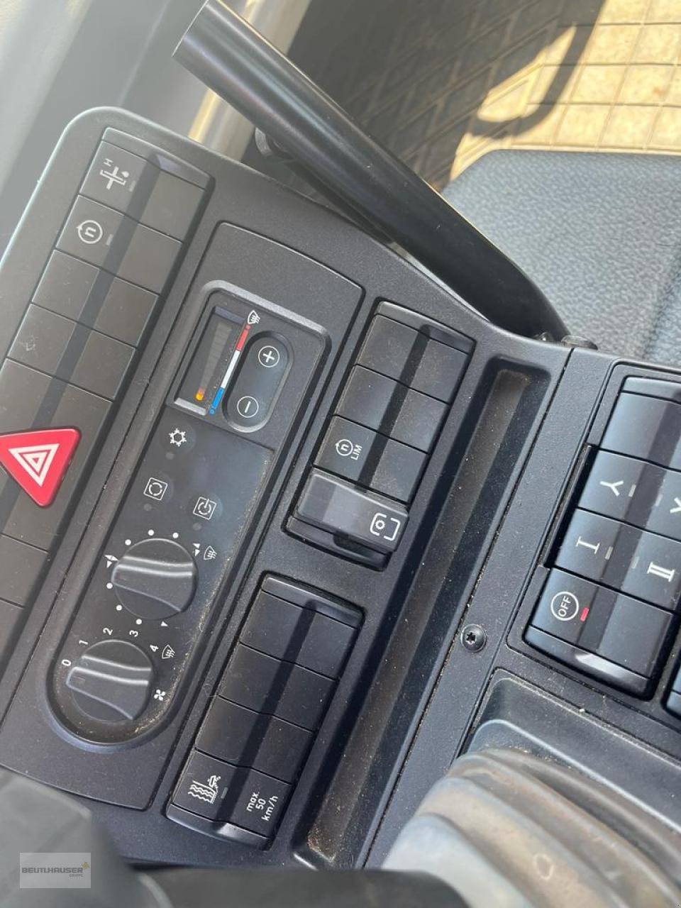 Sonstige Gartentechnik & Kommunaltechnik typu Mercedes-Benz Mercedes Benz Unimog U 530 Variopilot Hydrostat EAS, Gebrauchtmaschine v Hagelstadt (Obrázek 17)