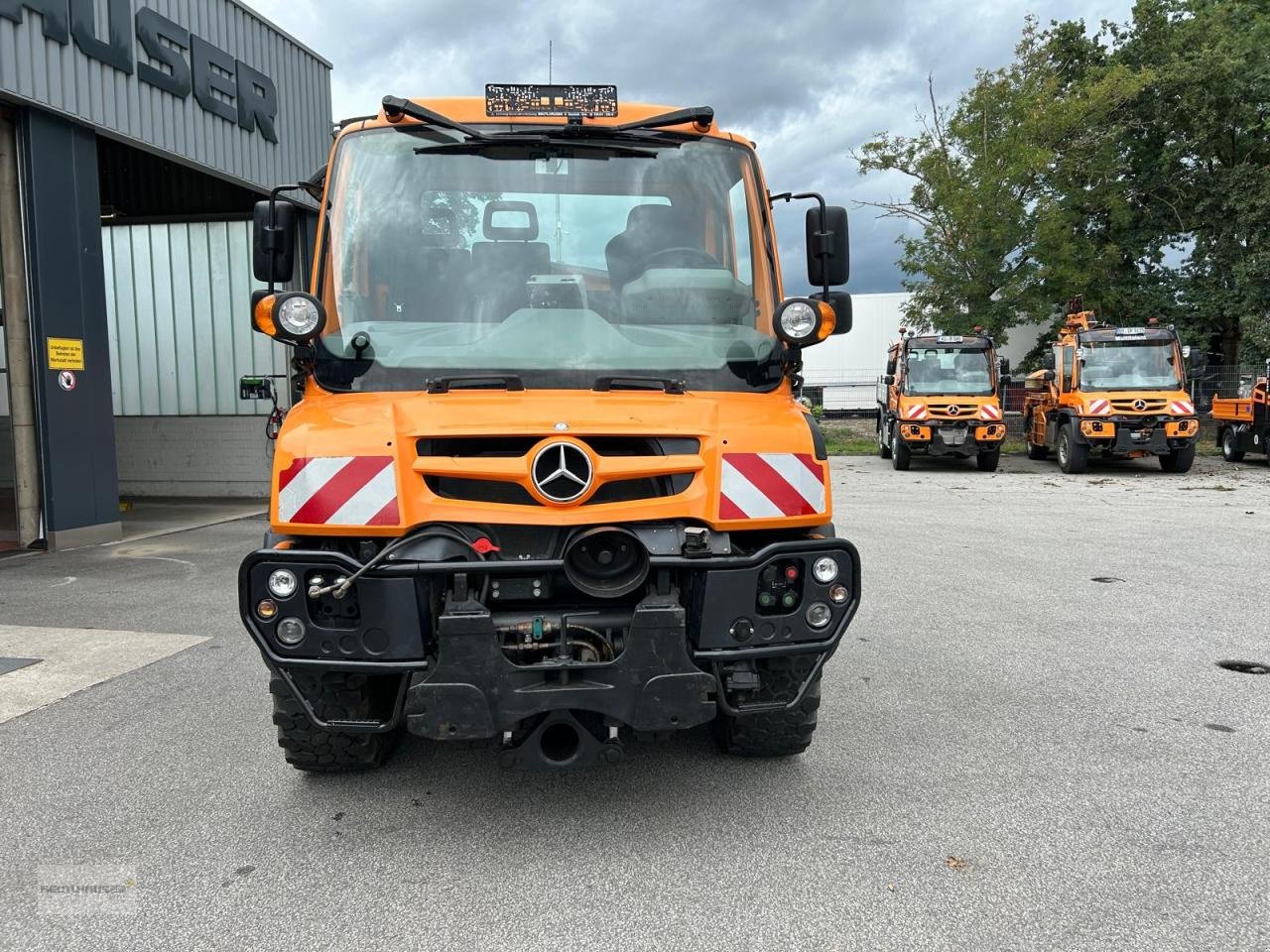 Sonstige Gartentechnik & Kommunaltechnik typu Mercedes-Benz Unimog U 318 mit Gmeiner Streuer STA 2500 TC, Gebrauchtmaschine v Hengersberg (Obrázek 3)