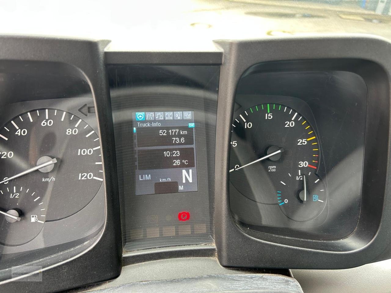 Sonstige Gartentechnik & Kommunaltechnik typu Mercedes-Benz Unimog U 318 mit Gmeiner Streuer STA 2500 TC, Gebrauchtmaschine v Hengersberg (Obrázek 20)