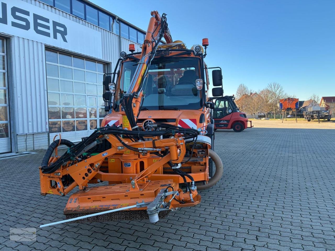 Sonstige Gartentechnik & Kommunaltechnik des Typs Mercedes-Benz Unimog U 427 mit Mulag Kombinationmähwerk MKM 700, Gebrauchtmaschine in Hagelstadt (Bild 2)