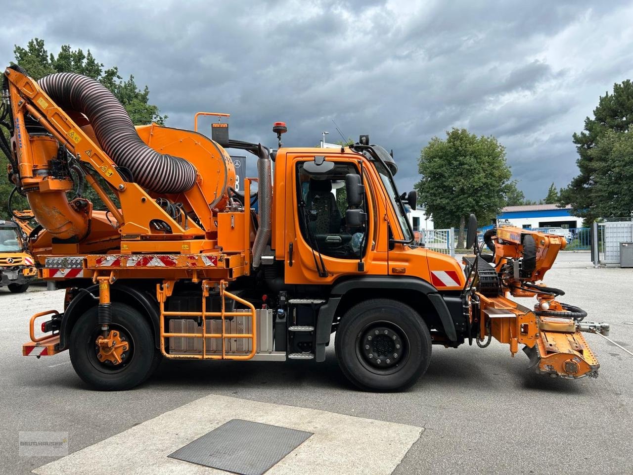 Sonstige Gartentechnik & Kommunaltechnik typu Mercedes-Benz Unimog U 430 mit Mulag MFK 500 + SB 500, Gebrauchtmaschine v Hengersberg (Obrázek 3)