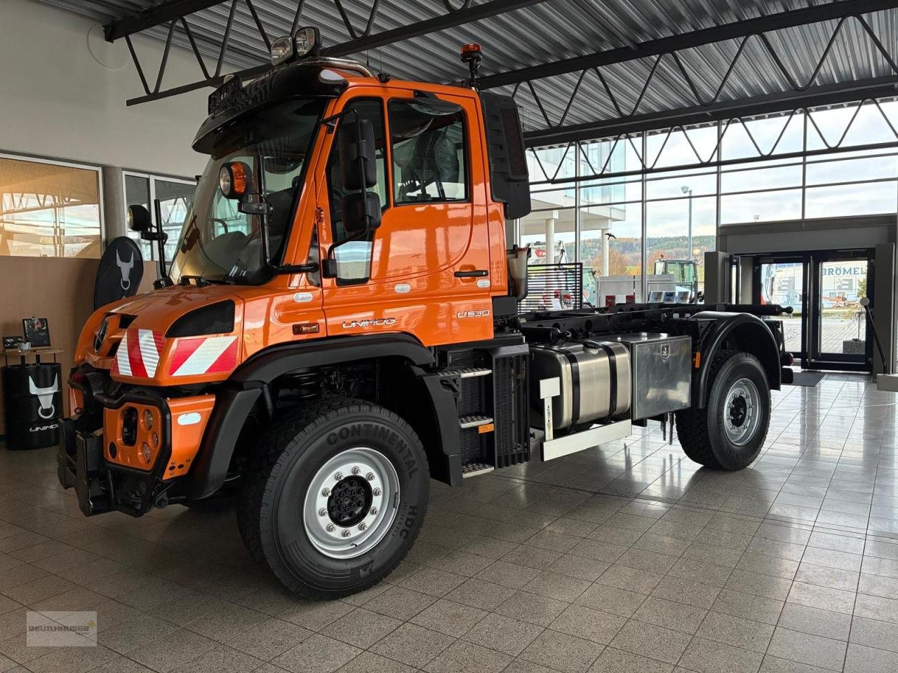 Sonstige Gartentechnik & Kommunaltechnik typu Mercedes-Benz Unimog U 530 mit neuem Motor, Gebrauchtmaschine v Hagelstadt (Obrázek 1)