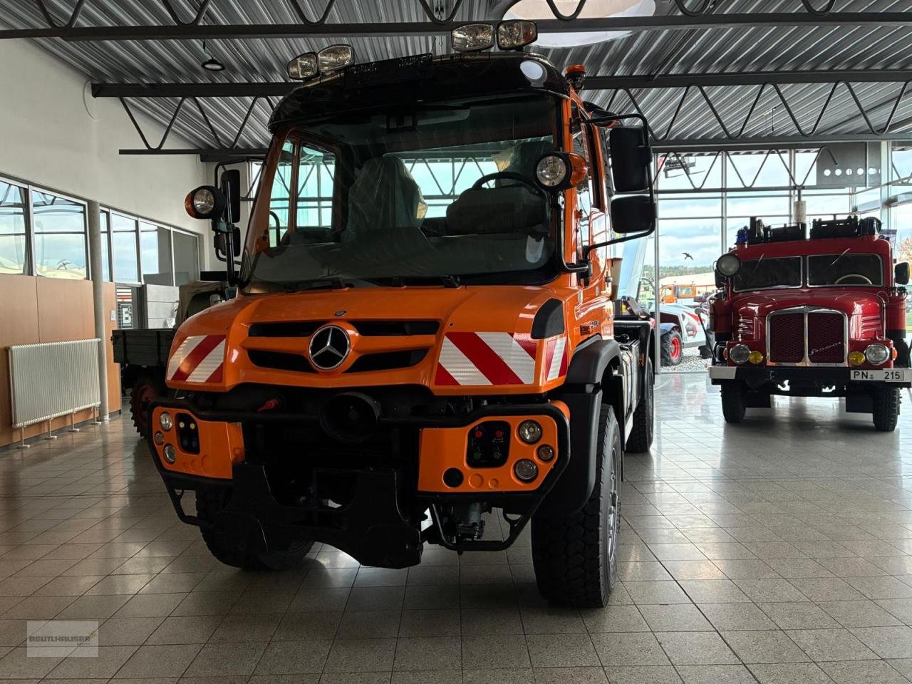 Sonstige Gartentechnik & Kommunaltechnik typu Mercedes-Benz Unimog U 530 mit neuem Motor, Gebrauchtmaschine v Hagelstadt (Obrázek 2)